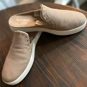 Koolaburra by Ugg Slides